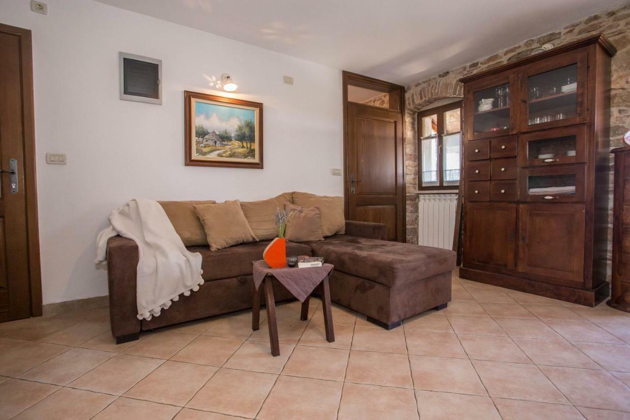 Nona Nina Apartman Vižinada Kültér fotó