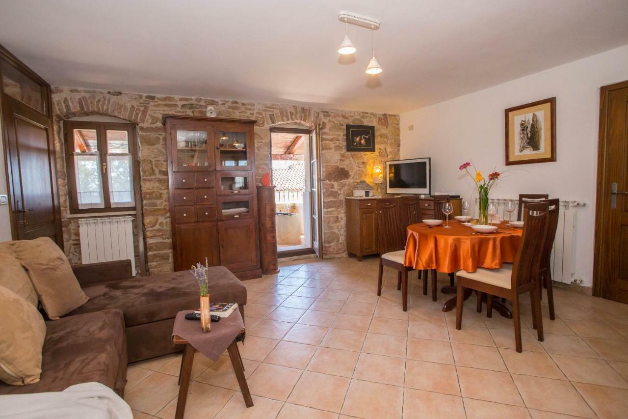 Nona Nina Apartman Vižinada Kültér fotó